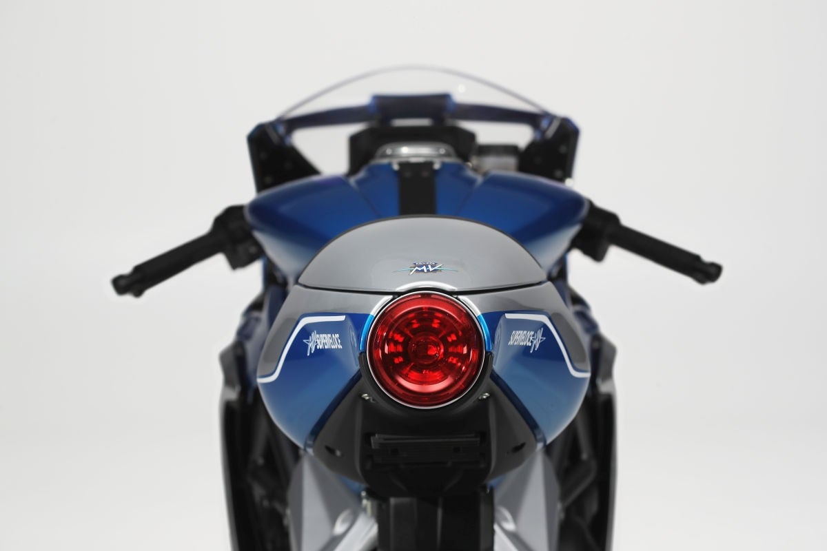 MV Agusta Superveloce Alpine: due icone della velocità si incontrano