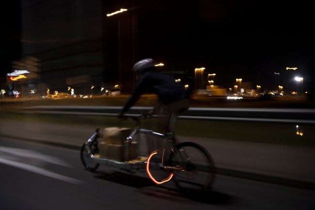sicurezza in bici di notte luci abbigliamento pedali e accessori - Dueruote