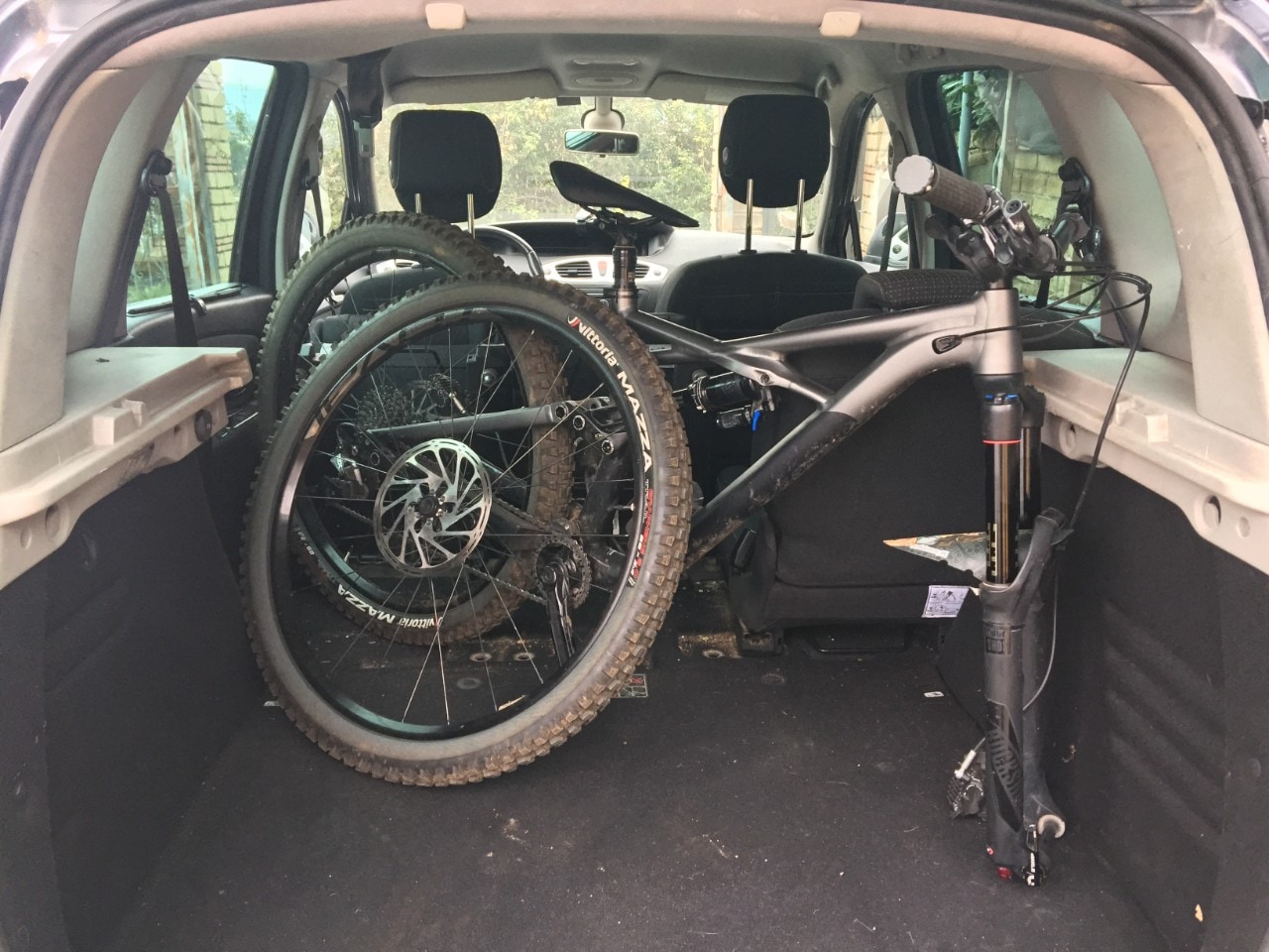 Trasporto bici in auto: modalità a confronto