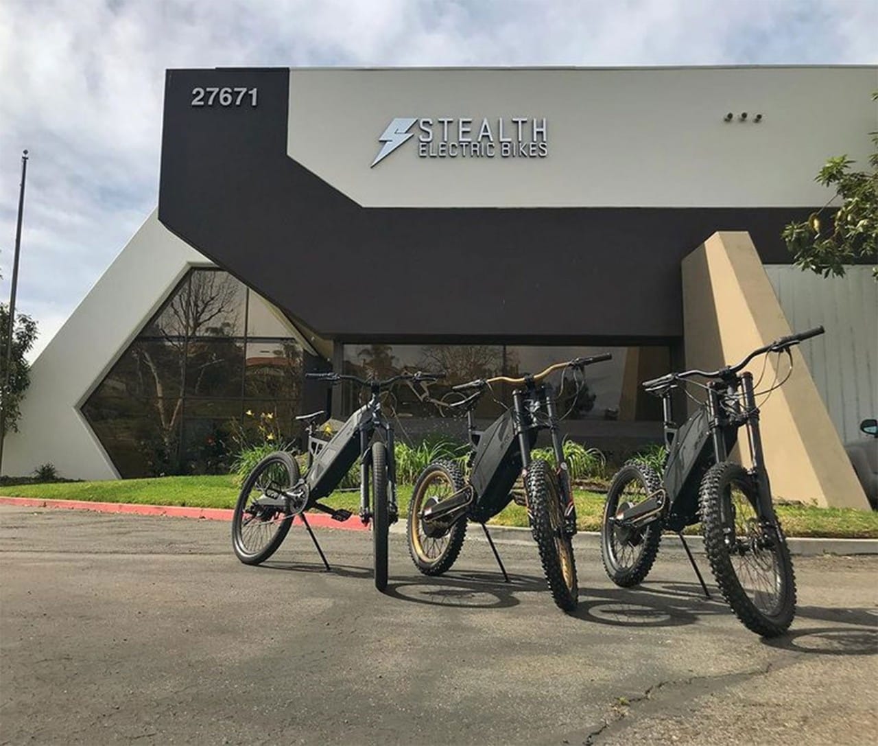 C-Creative (di Giovanni Castiglioni) con Stealth Electric Bikes