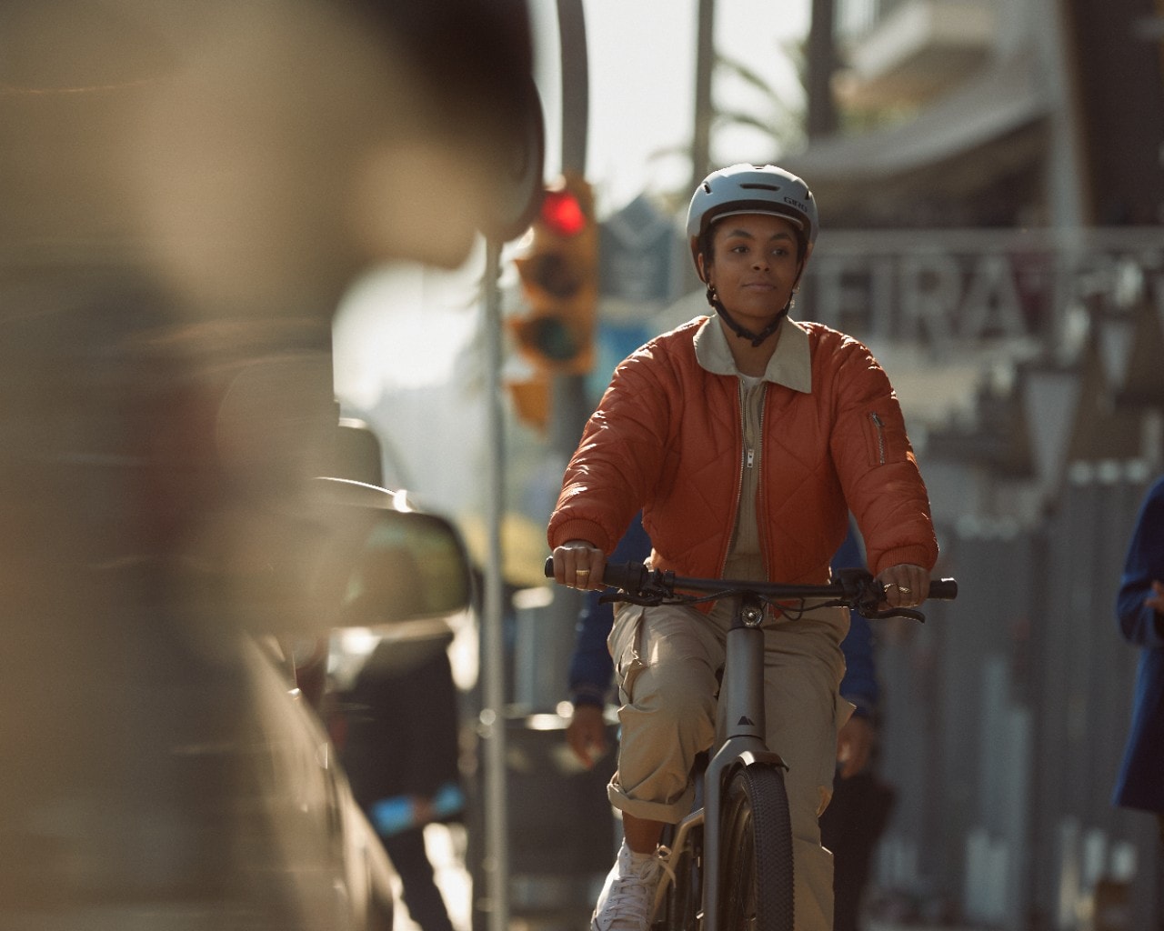 Precede:ON AL: la nuova city e-bike firmata Canyon