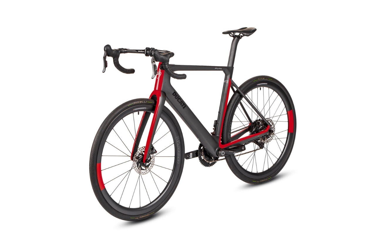 Nuove e-bike Ducati 2022, c’è anche la Futa da strada