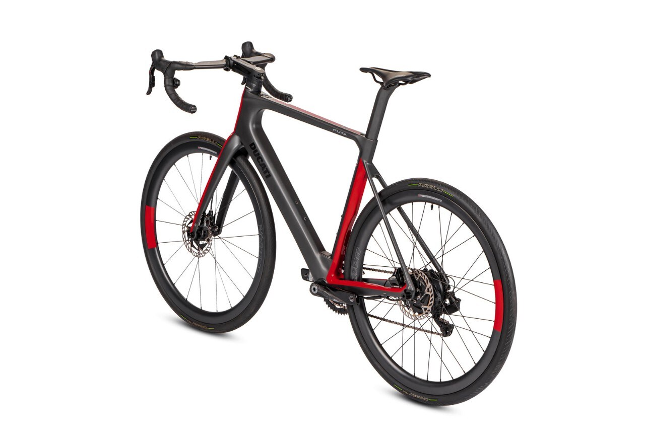 Nuove e-bike Ducati 2022, c’è anche la Futa da strada