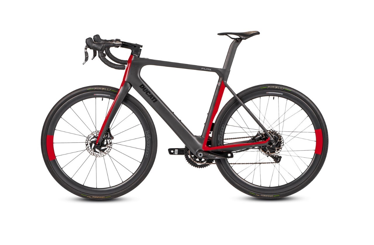 Nuove e-bike Ducati 2022, c’è anche la Futa da strada