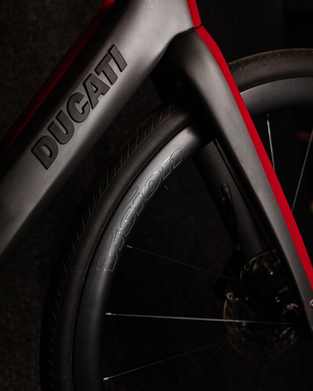 Nuove e-bike Ducati 2022, c’è anche la Futa da strada
