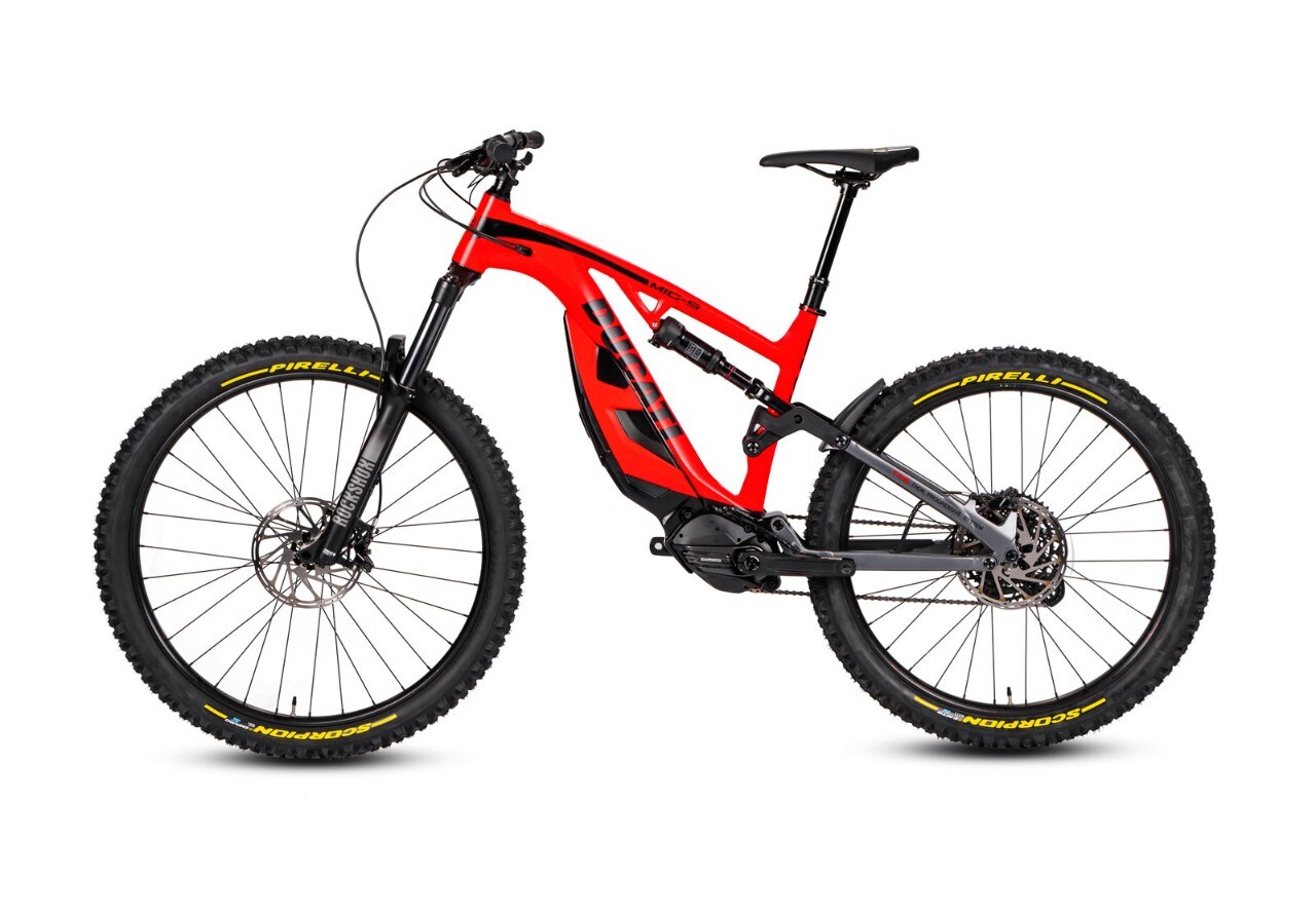 Nuove e-bike Ducati 2022, c’è anche la Futa da strada