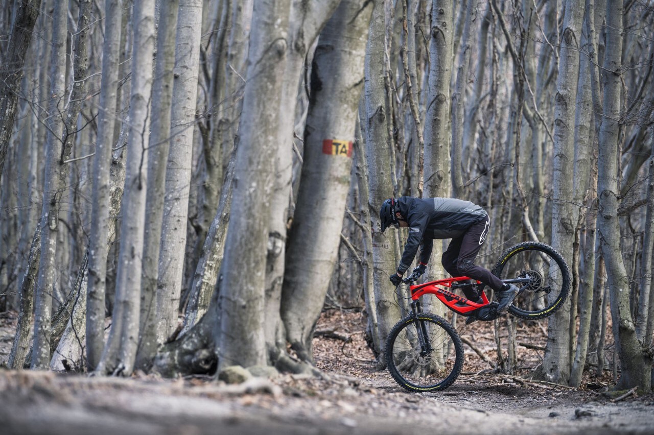 Nuove e-bike Ducati 2022, c’è anche la Futa da strada