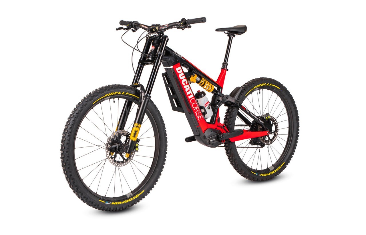 Nuove e-bike Ducati 2022, c’è anche la Futa da strada