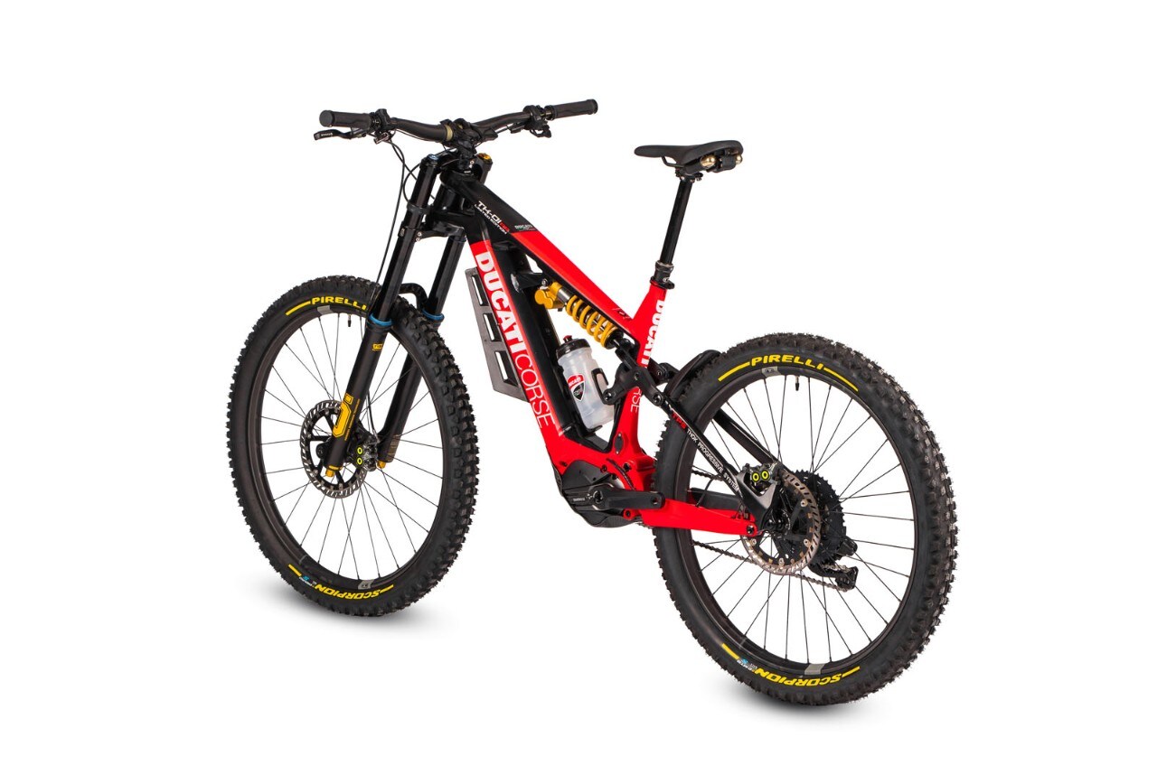 Nuove e-bike Ducati 2022, c’è anche la Futa da strada