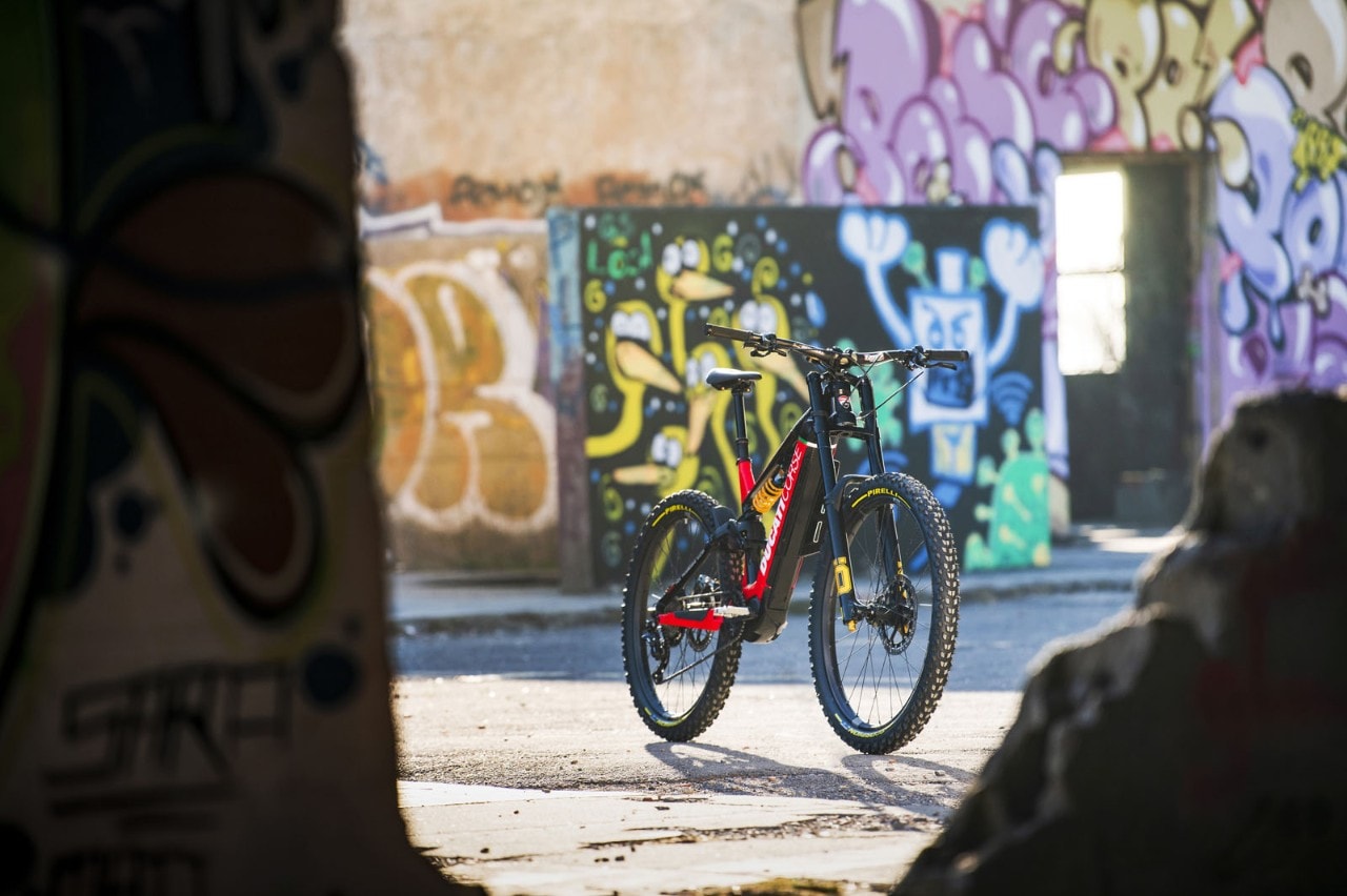 Nuove e-bike Ducati 2022, c’è anche la Futa da strada