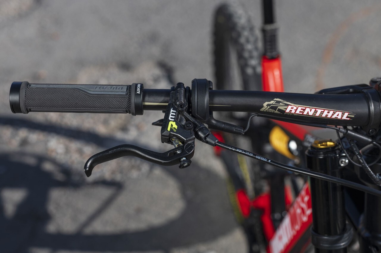 Nuove e-bike Ducati 2022, c’è anche la Futa da strada