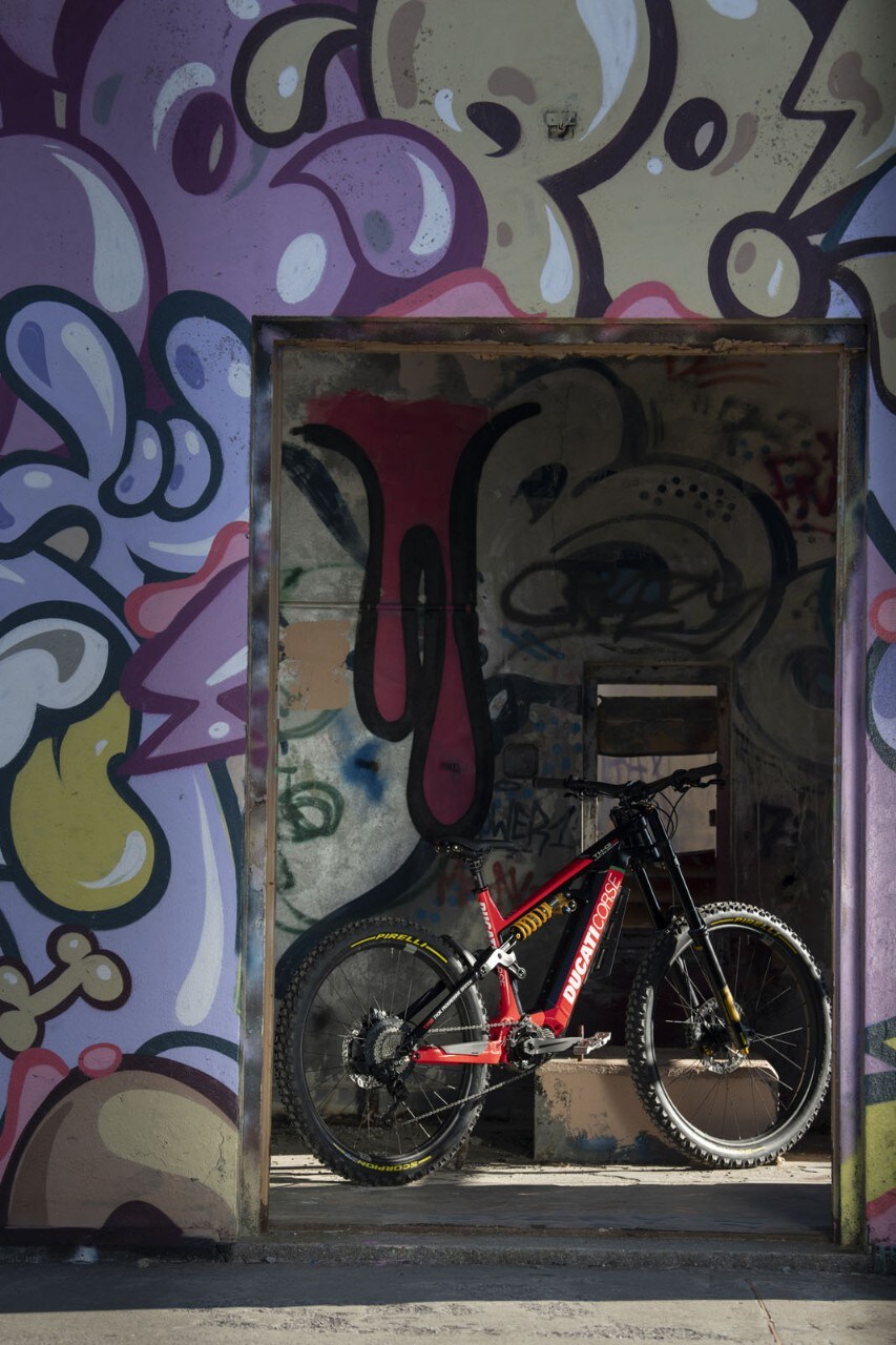 Nuove e-bike Ducati 2022, c’è anche la Futa da strada