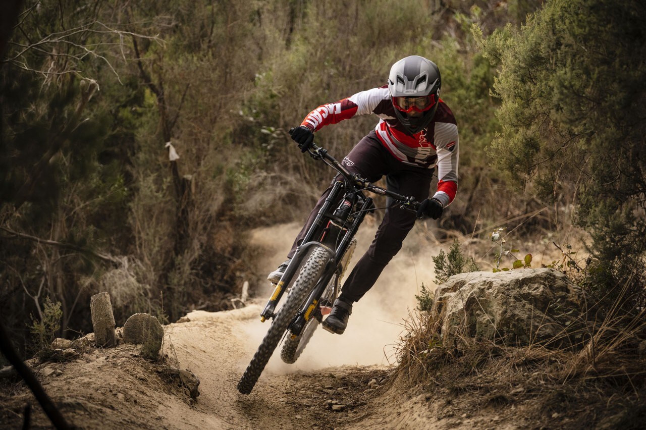 Nuove e-bike Ducati 2022, c’è anche la Futa da strada