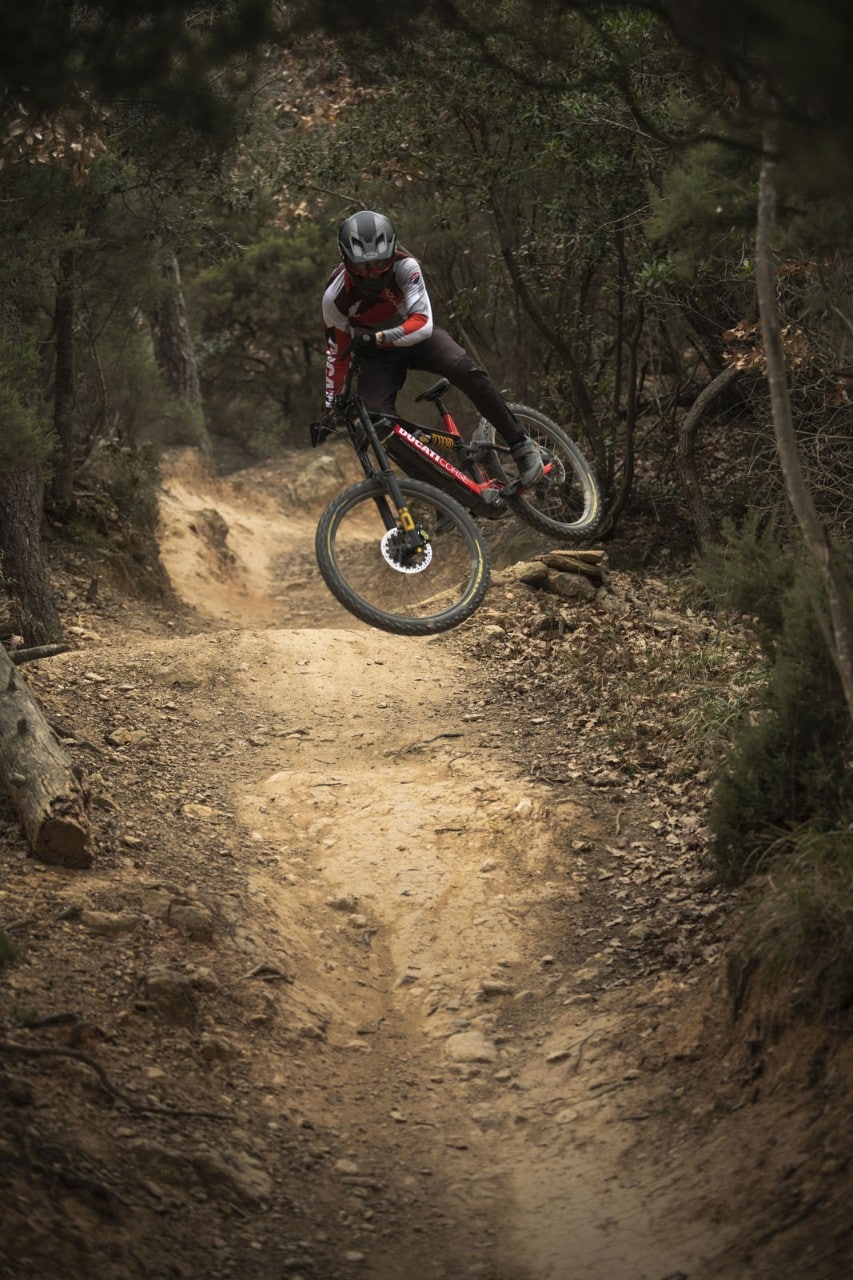 Nuove e-bike Ducati 2022, c’è anche la Futa da strada