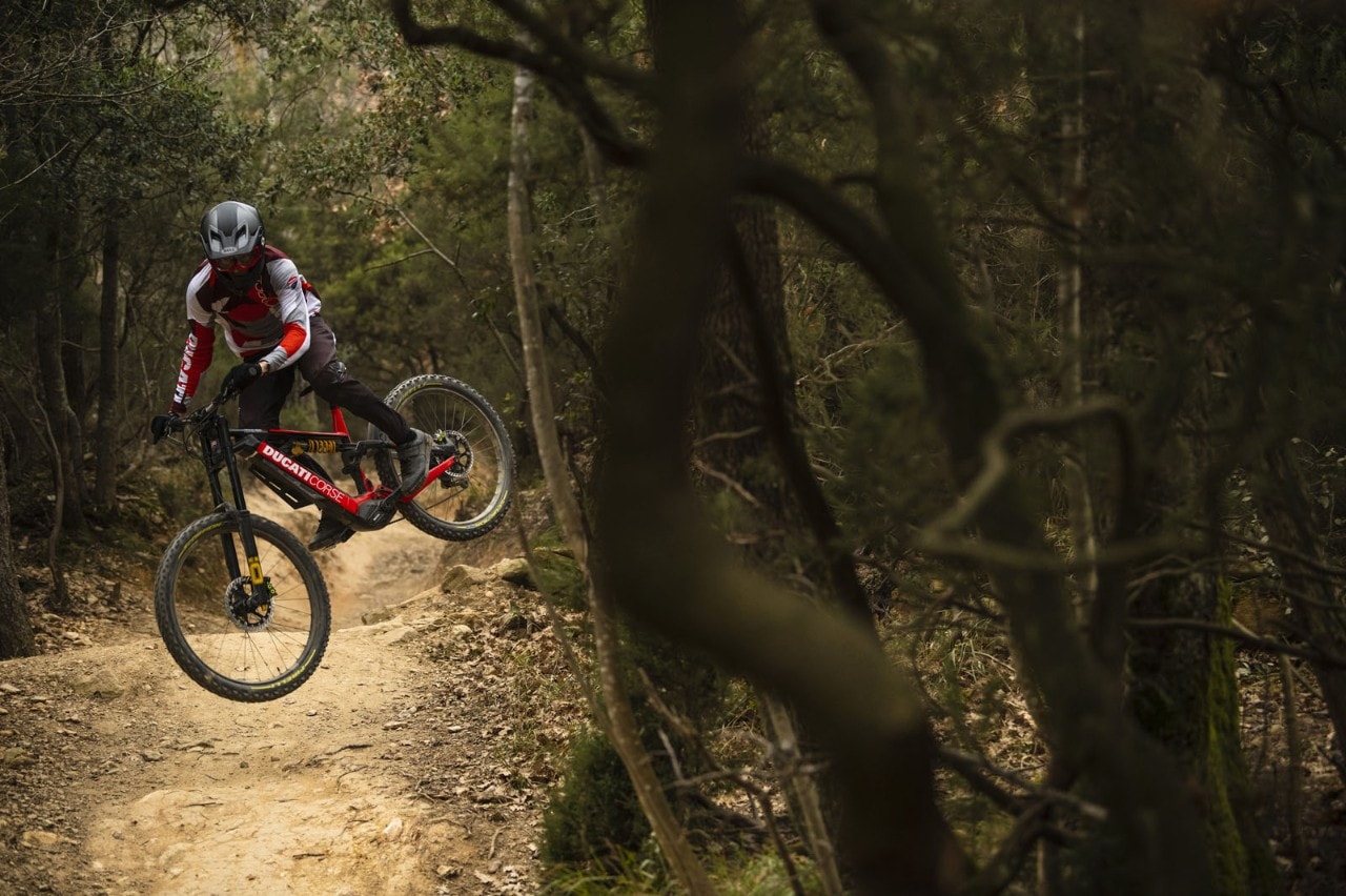 Nuove e-bike Ducati 2022, c’è anche la Futa da strada