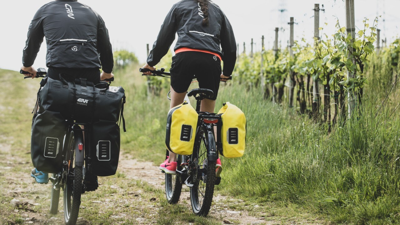 GIVI-Bike: come trasformare (tutte) le bici in un cargo!