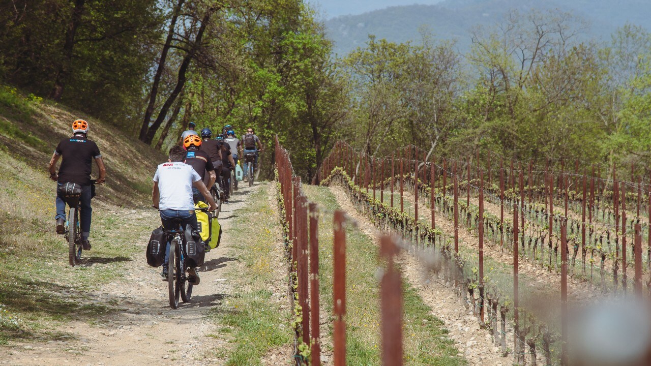 GIVI-Bike: come trasformare (tutte) le bici in un cargo!