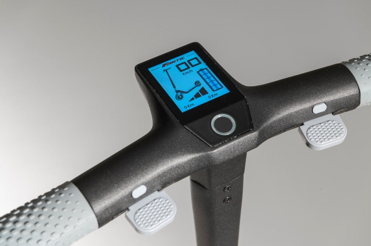 Fantic TX2: il monopattino a trazione integrale