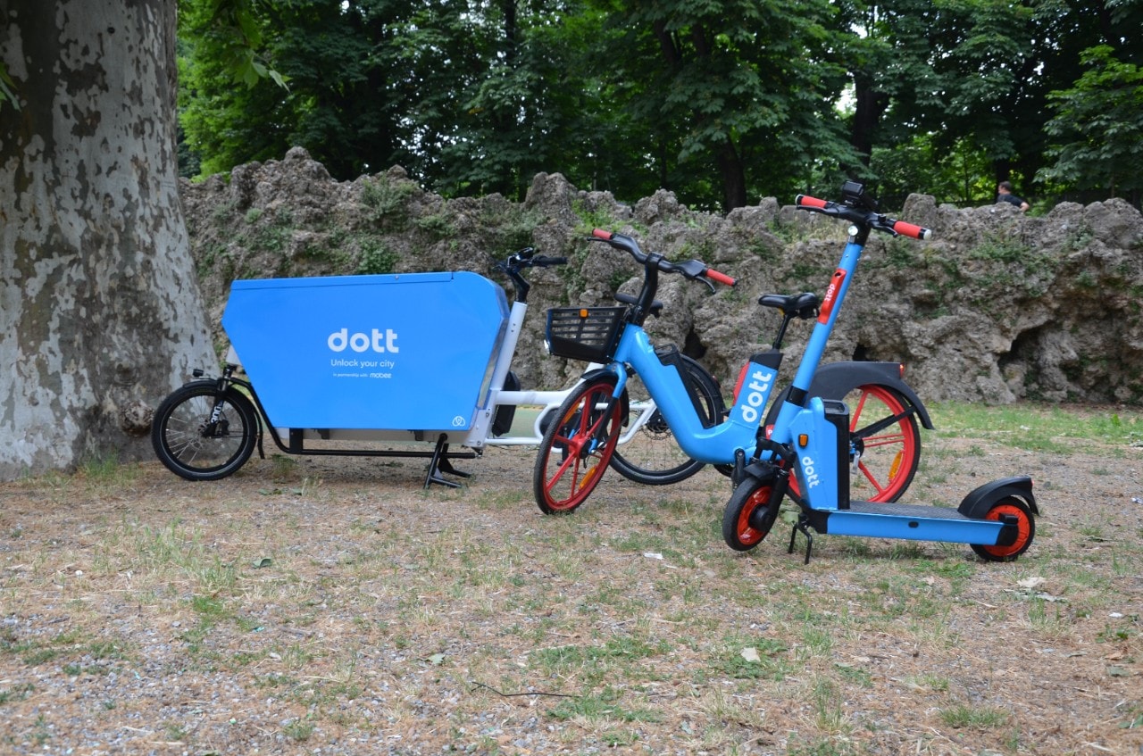 I NUOVI monopattini Dott arrivano a Milano