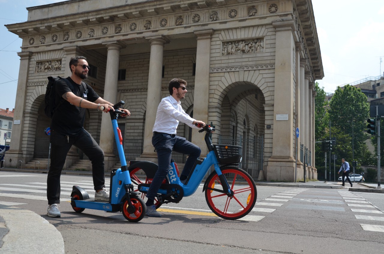 I NUOVI monopattini Dott arrivano a Milano