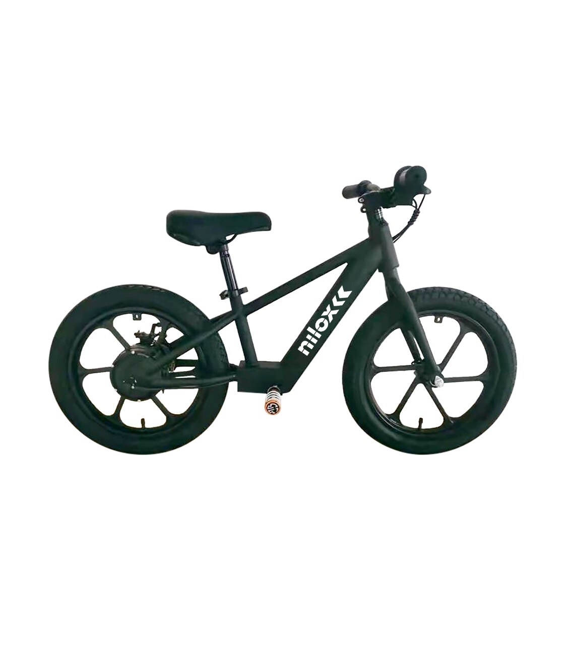 <div class='descrGalleryTitle'>E-BIKE KIDS</div><div class='descrGalleryText'><p>Nilox espande la sua offerta anche ai più giovani e introduce la sua prima e-bike da bambino per rispondere alle esigenze di genitori e figlia.&nbsp;Un primo approccio alle e-bike, ma senza pedali, è pensata per bambini dai 4 ai 6 anni di età e assicura un’elevata stabilità su strada, grazie agli pneumatici da 16’’ e ai freni a disco posteriori. </p>
<p>Con le <b>e-bike</b> kids i piccoli rider possono dilettarsi con sei modalità di velocità e godere, in sicurezza, della libertà che solo un mezzo a due ruote può offrire.&nbsp;</p>
<p>Il telaio in acciaio protegge da vibrazioni e rende la e-bike confortevole, mentre il motore da 250 W e la batteria 25.2 V 4 Ah al litio (ricaricabile in 4 ore) abilitano un’autonomia di 3 ore e fanno di questo nuovo modello il compagno ideale dei più piccoli nelle loro prime avventure outdoor.&nbsp;</p>
<p>E-bike kids sarà disponibile a un prezzo al pubblico consigliato di <b>499,95 euro</b>.</p>
</div>