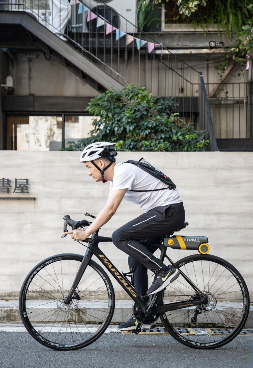 Livall Pikaboost, il kit che TRASFORMA la bici in e-bike e si monta in meno di un minuto