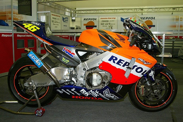 2002 - Honda RC211-V
