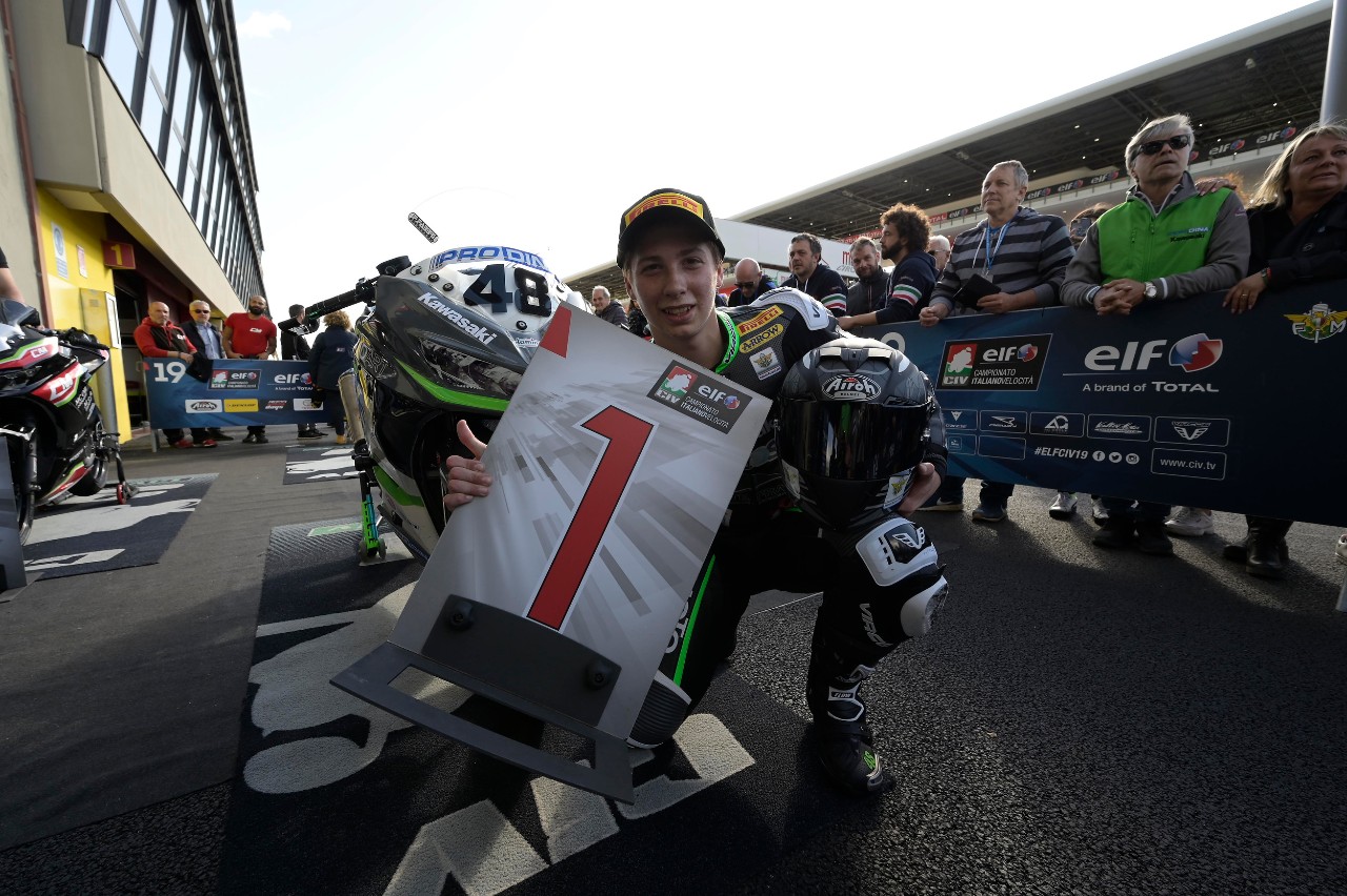 CIV Mugello: pioggia o sole, la Ducati Panigale V4 R non si batte!