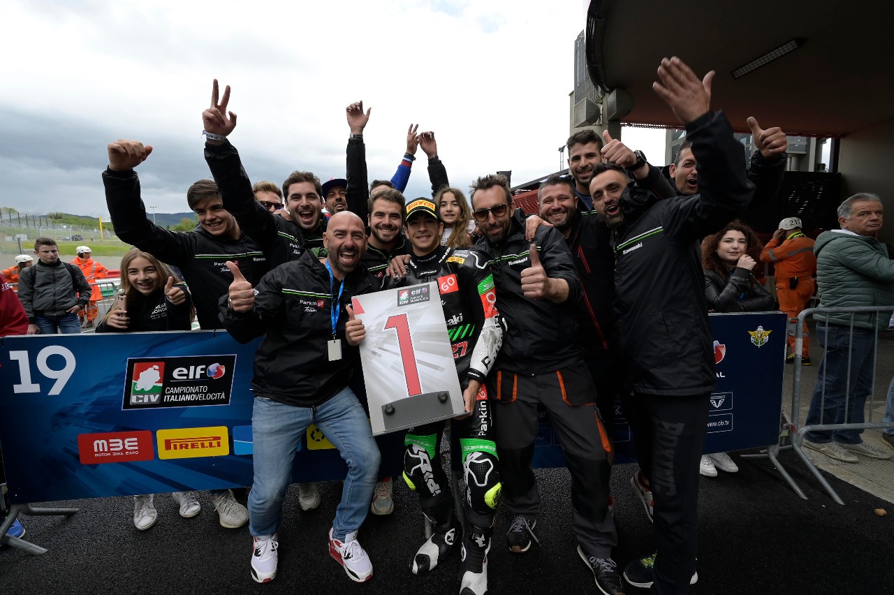 CIV Mugello: pioggia o sole, la Ducati Panigale V4 R non si batte!