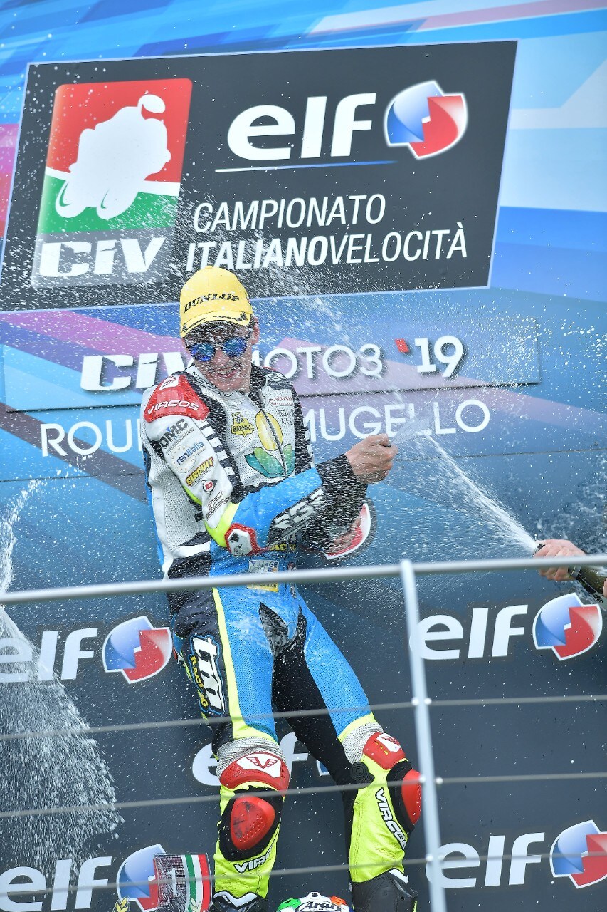 CIV Mugello: pioggia o sole, la Ducati Panigale V4 R non si batte!