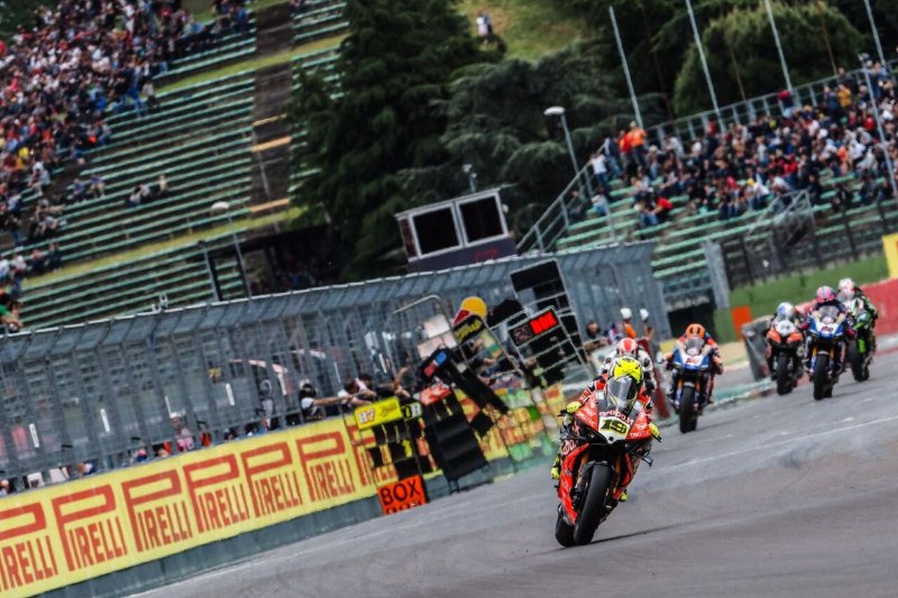 SBK Imola: la pioggia ferma la rincorsa di Rea