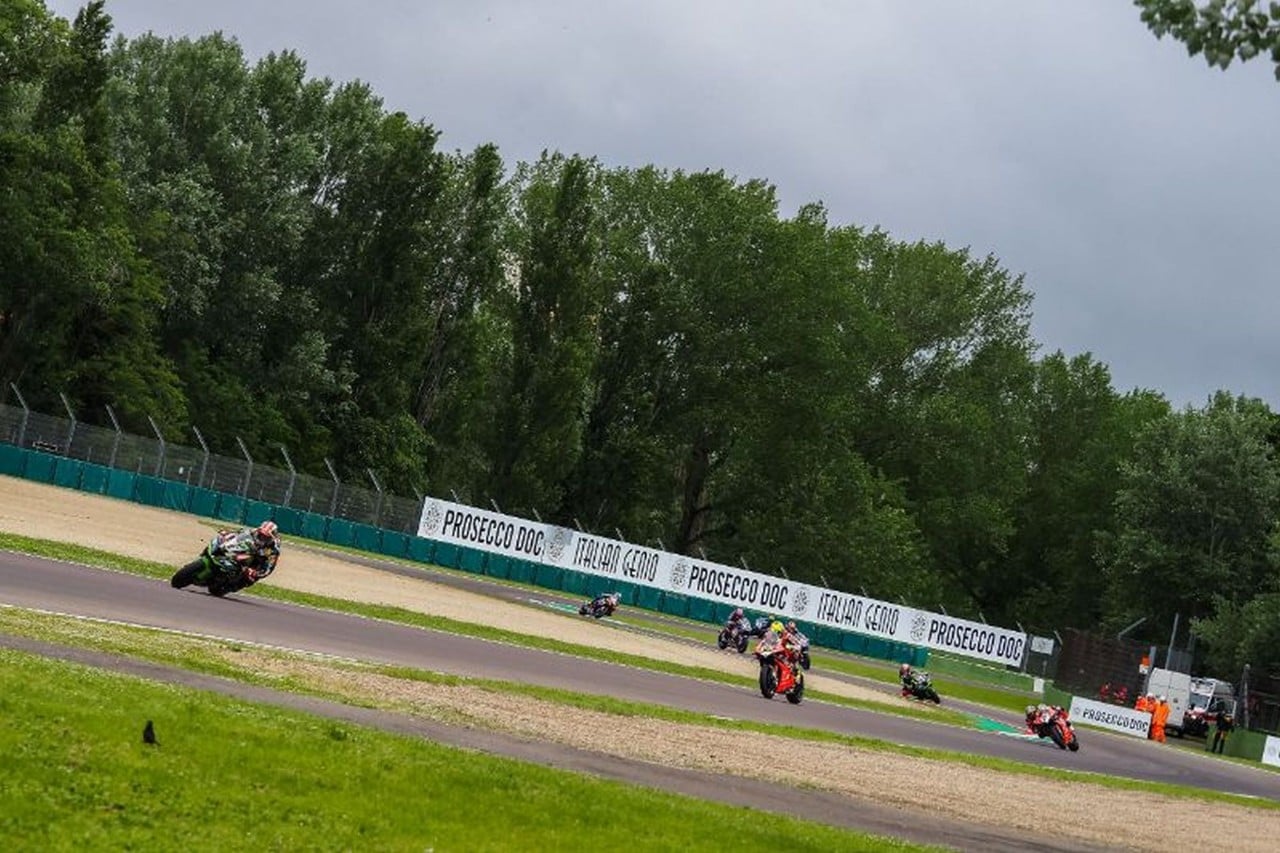 SBK Imola: la pioggia ferma la rincorsa di Rea