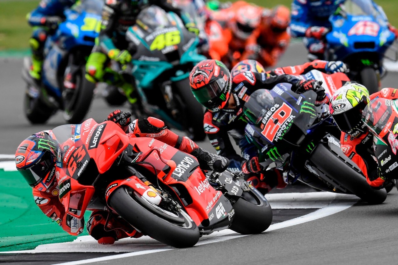 MotoGP, Silverstone è di Quartararo. Aprilia sul podio
