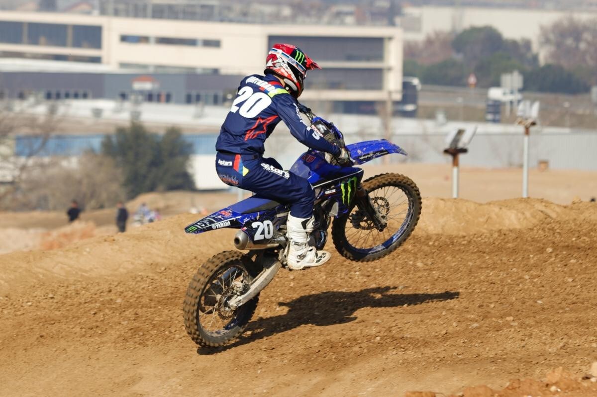 Quartararo si allena con il flat track