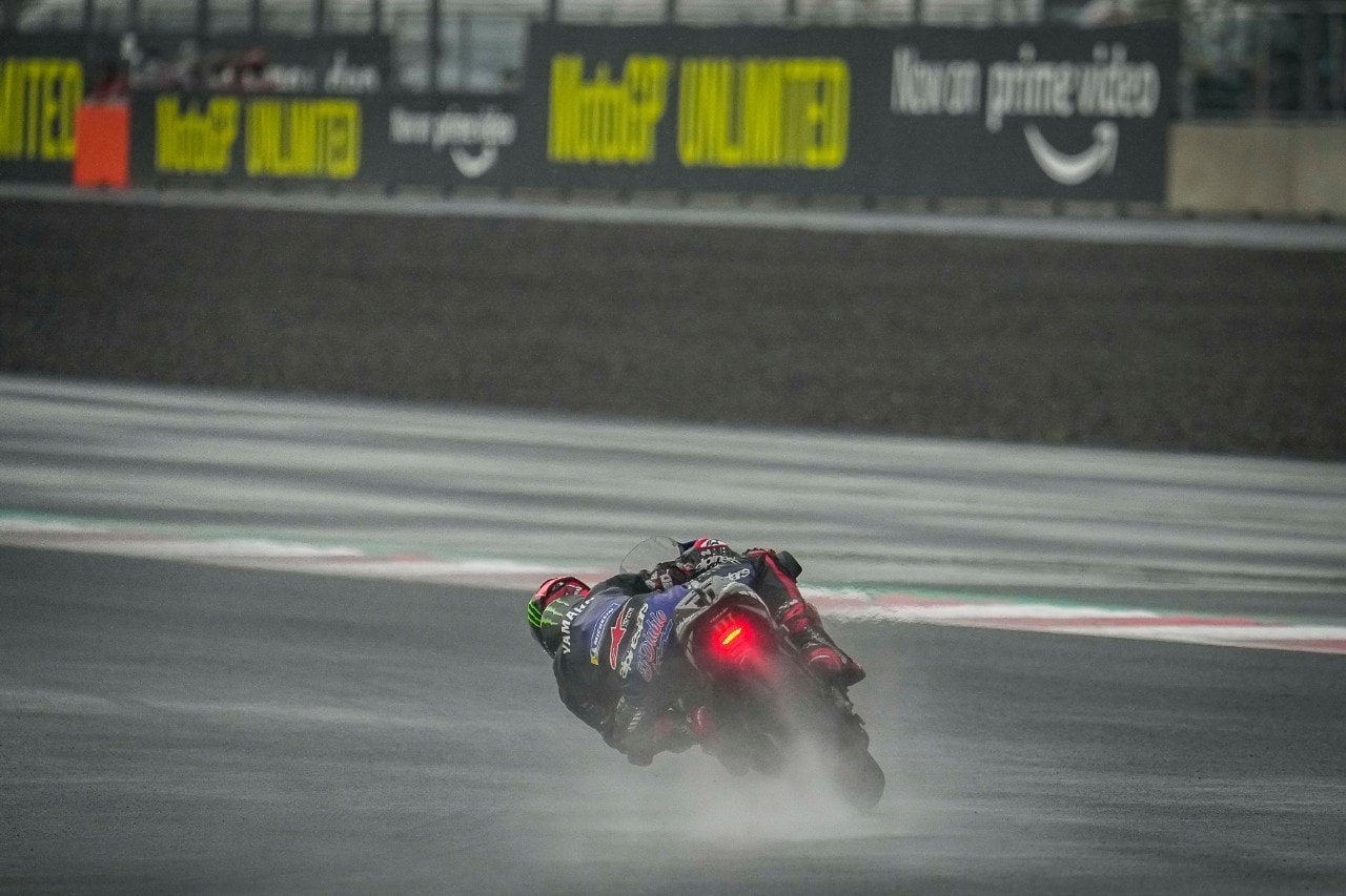 MotoGP Indonesia: vince Oliveira. Paura per Marquez: grave incidente nel warm up 
