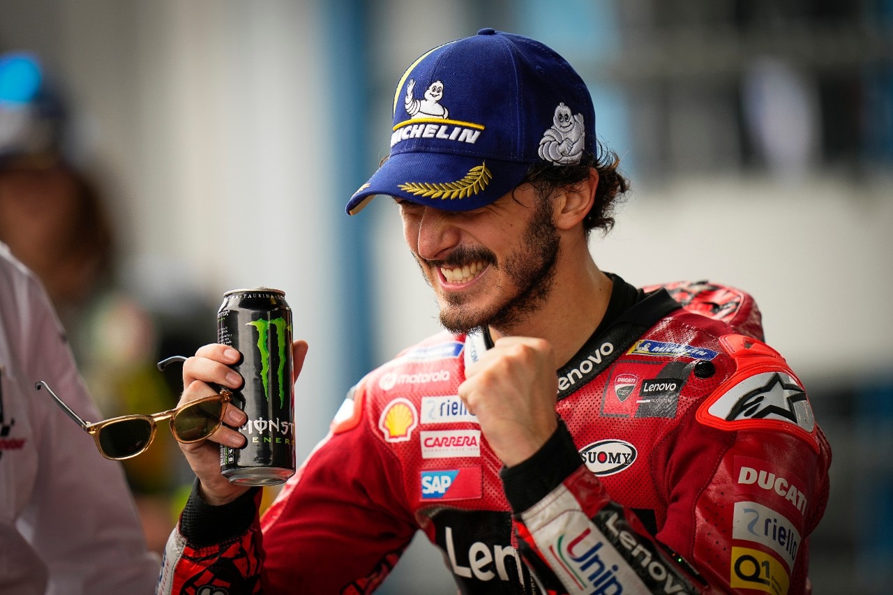 MotoGP Assen: Bagnaia vince, Quartararo sbaglia