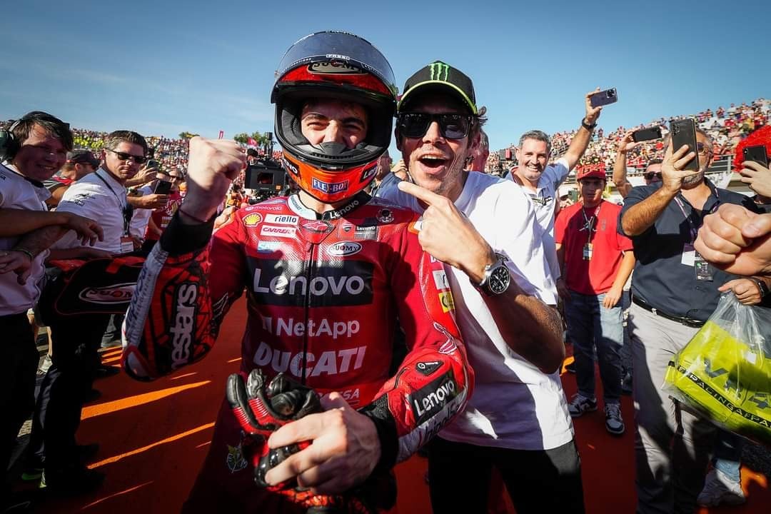 MotoGP Valencia: Rins vince, Bagnaia è campione del Mondo