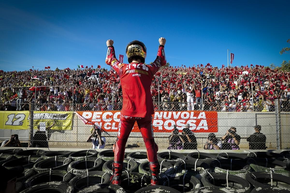 MotoGP Valencia: Rins vince, Bagnaia è campione del Mondo