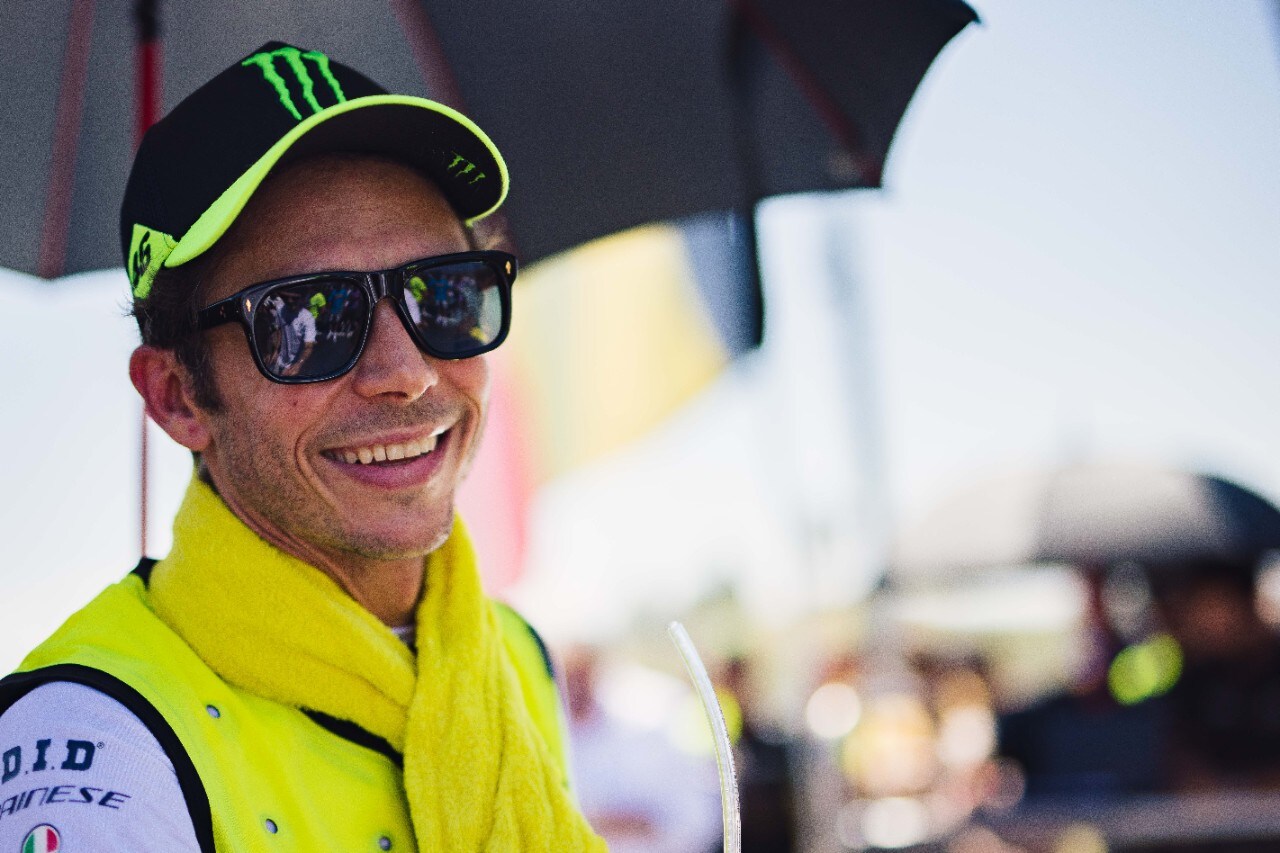 Valentino Rossi ora è pilota ufficiale BMW M Motorsport 