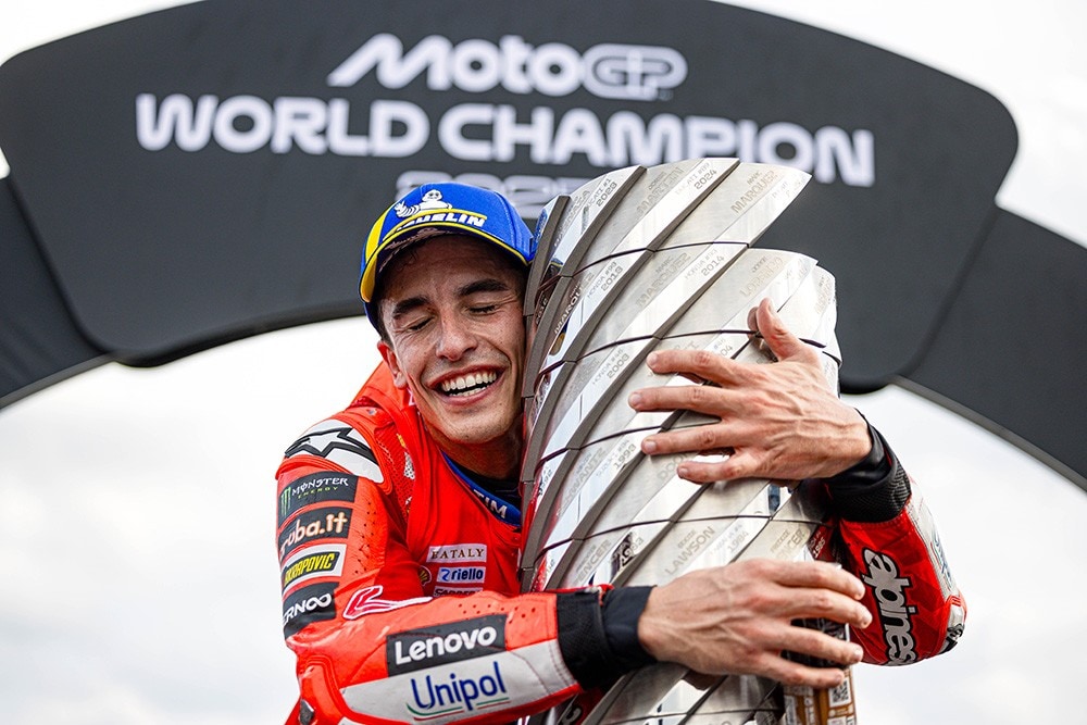 Doppia festa Ducati a Motegi: vince Bagnaia, Marquez secondo è campione del mondo