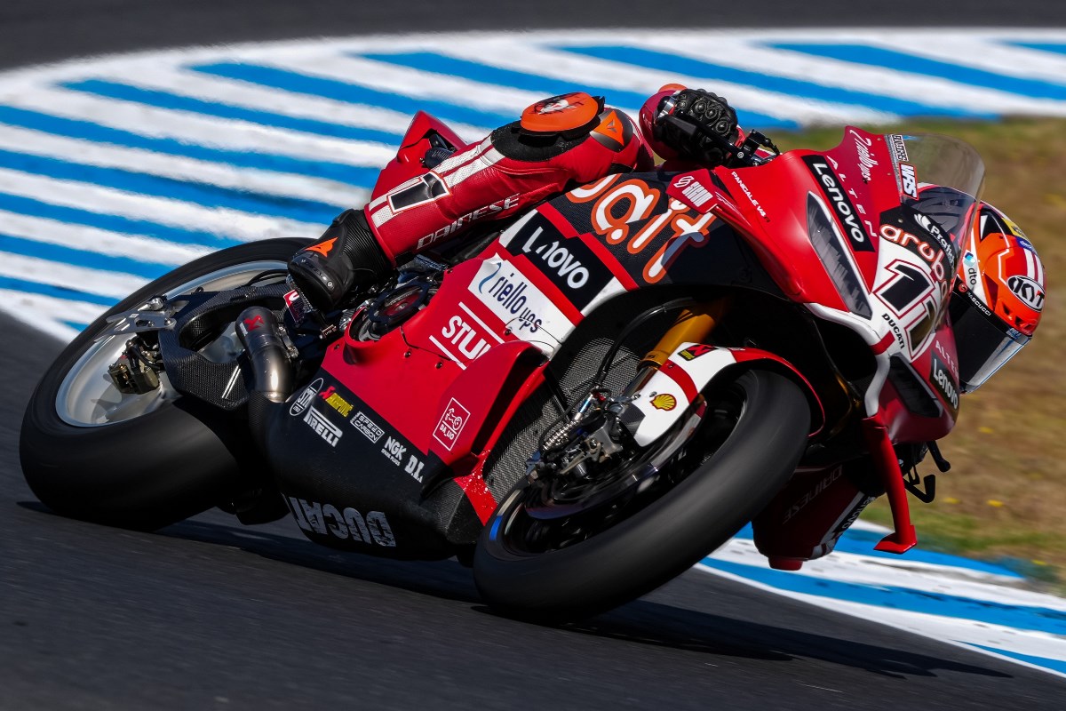 Test SBK Phillip Island: Bulega imprendibile anche nel Day2