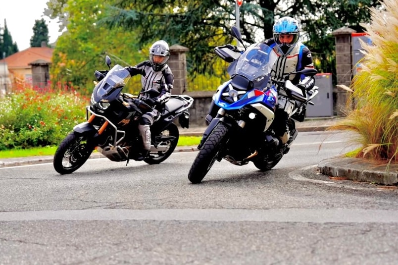 Test a Testa #15: BMW R 1300 GS ASA VS Honda CRF1100L Africa Twin Adventure Sports DCT +VIDEO+