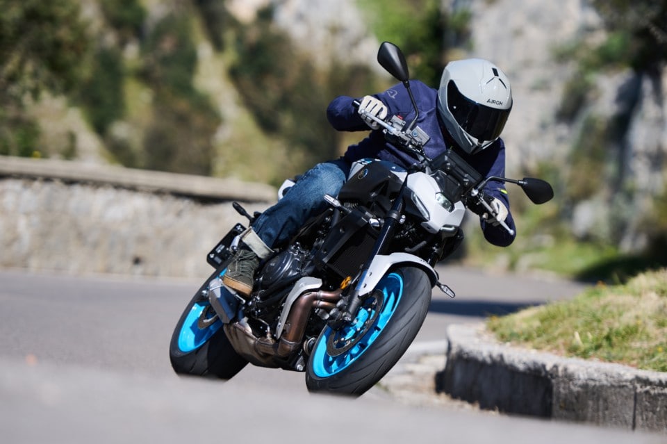 Yamaha MT-07 2025: la regina delle naked medie +VIDEO+