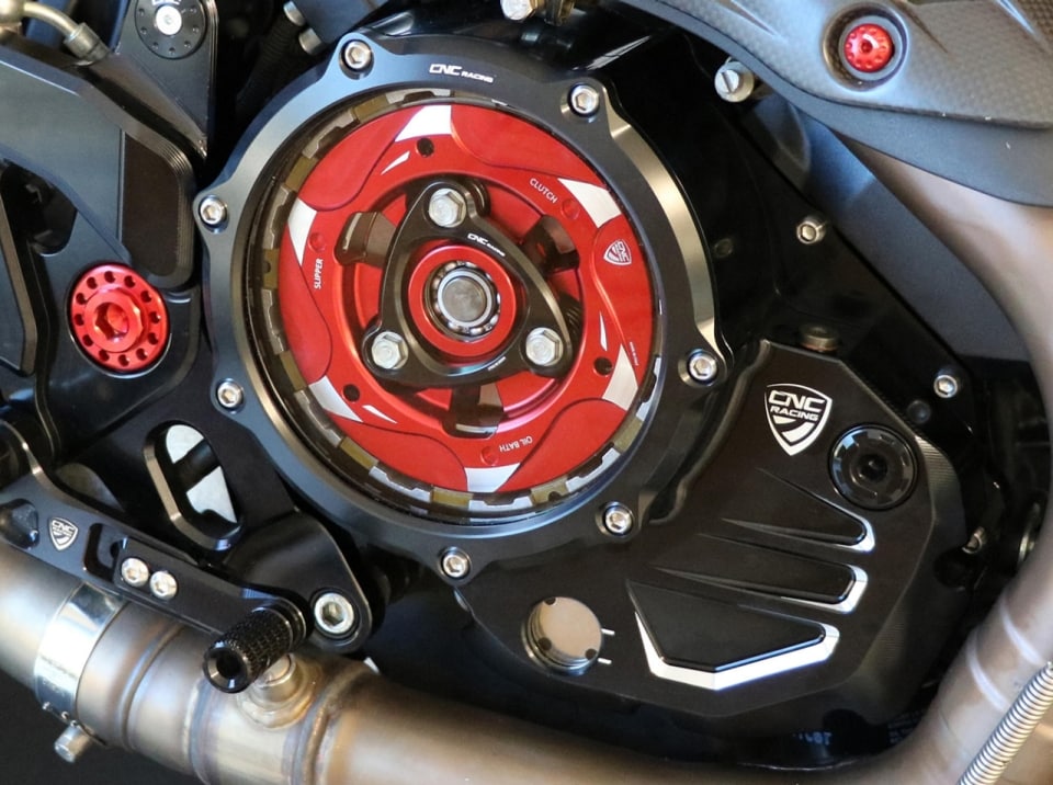 Come funziona la frizione di una moto?