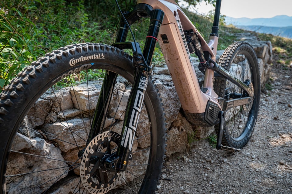 Haibike AllMtn CF 11 TRN/IQ: full carbon, 160 mm di escursione e cambio Pinion integrato