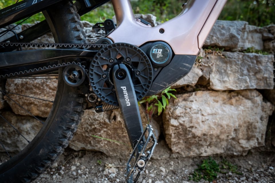 Haibike AllMtn CF 11 TRN/IQ: full carbon, 160 mm di escursione e cambio Pinion integrato