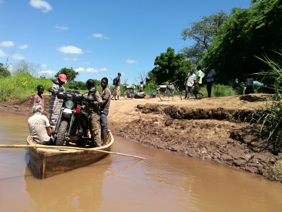 Da Addis Abeba a Città del Capo il viaggio (in Scrambler) di Alicia Sornosa