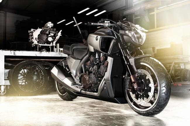 Yamaha VMAX Hyper Modified