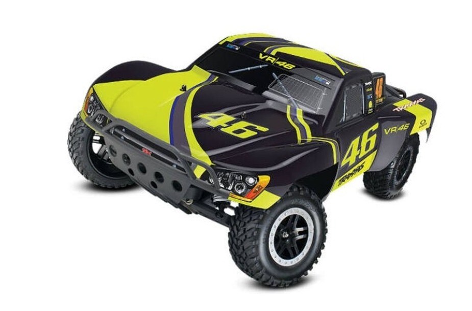 Giocattoli, felpe e magliette: tutto nel segno di Vale