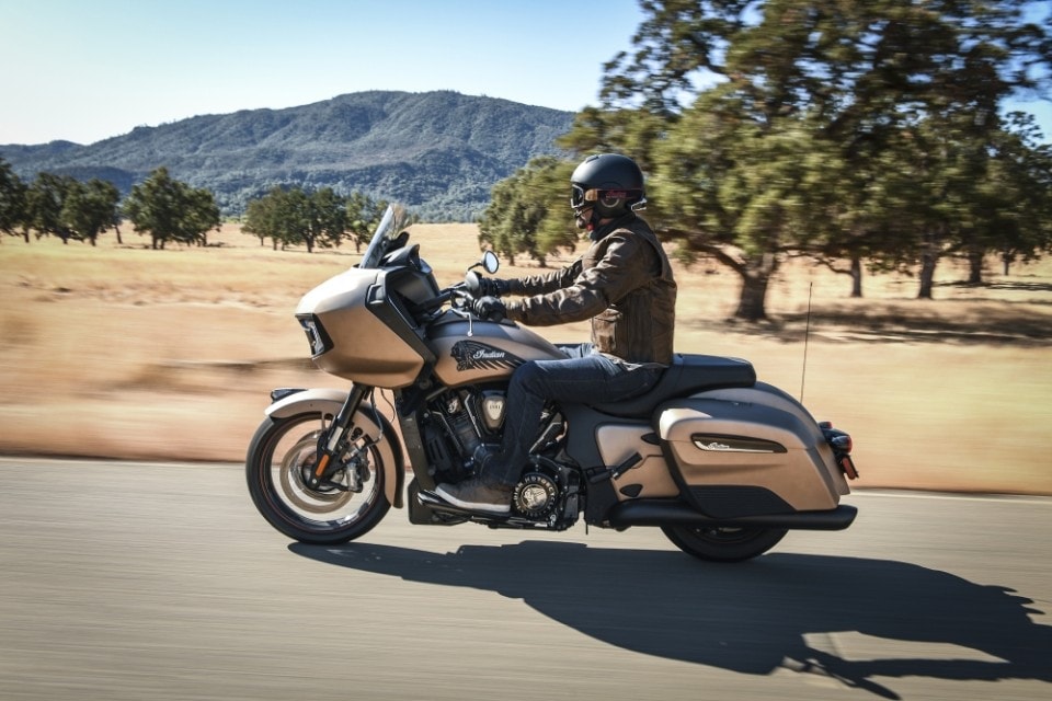 Indian Challenger Dark Horse 2020